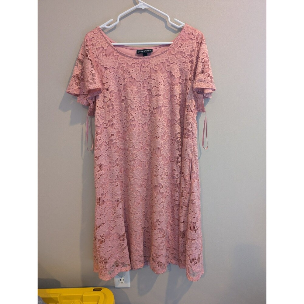 EUC Lane Bryant Wz 14/16 Pink Lined Lace overlay Knee Length Dress Short Sleeve